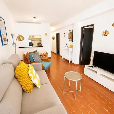Chill By The Sea- Apartman