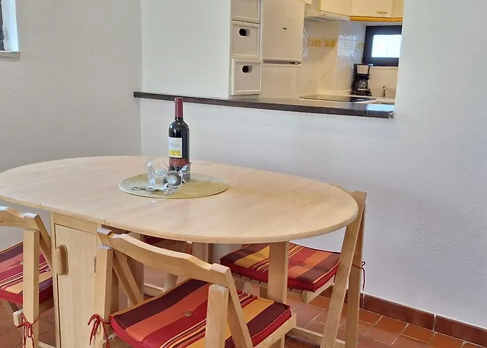 Chill By The Sea- Apartment *